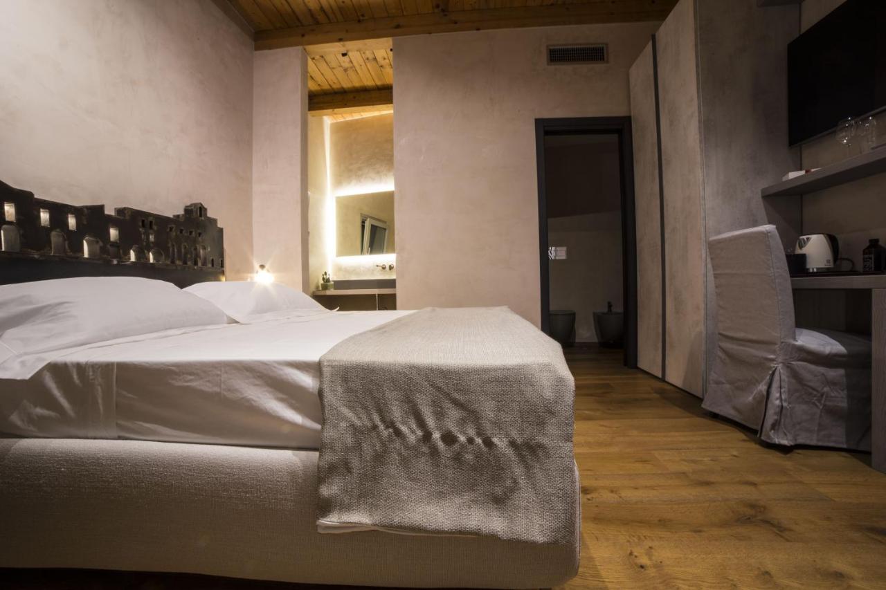 Edward Rooms & Wellness B&B Trani Buitenkant foto